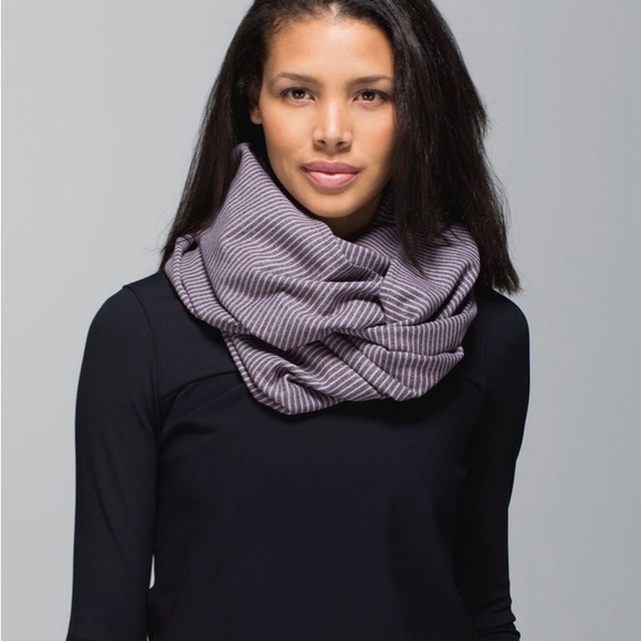 Lululemon Athletica Pink and Gray Striped Vinyasa Wrap Scarf - Picture 2 of 7